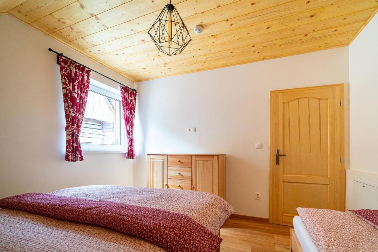 Apartmany Pod Rozsutcom - Zatkov Dvor - Prijazd Do Ubytovania Autom S Pohonom 4X4 Terchová 外观 照片